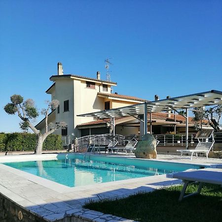 Bed & Breakfast Giardini Di Marzo Lecce Bagian luar foto