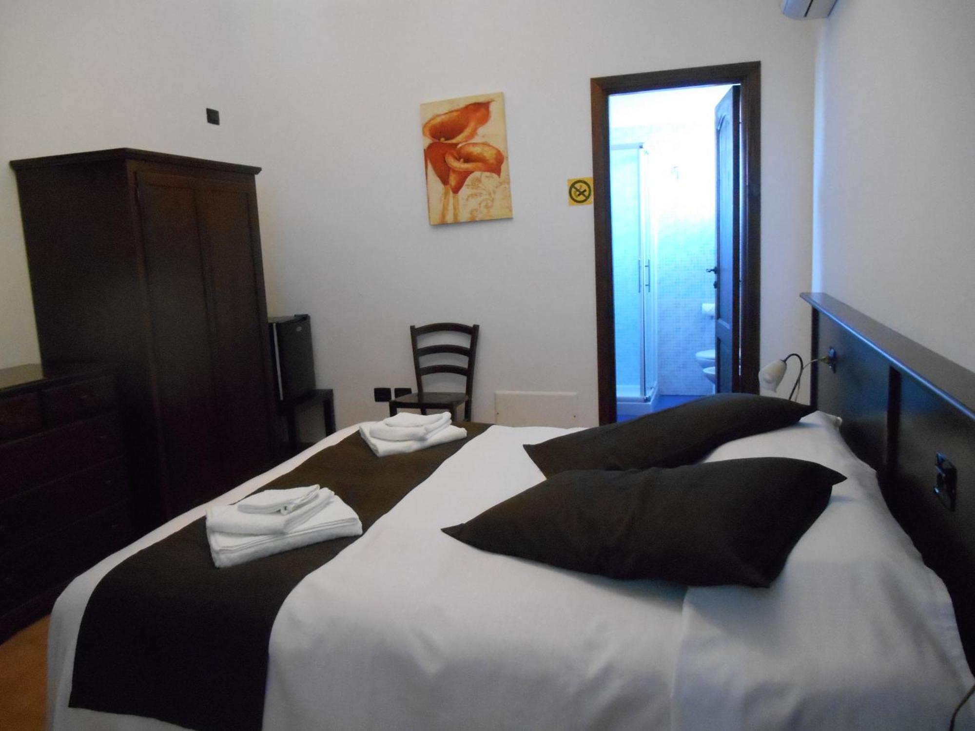 Bed & Breakfast Giardini Di Marzo Lecce Bagian luar foto