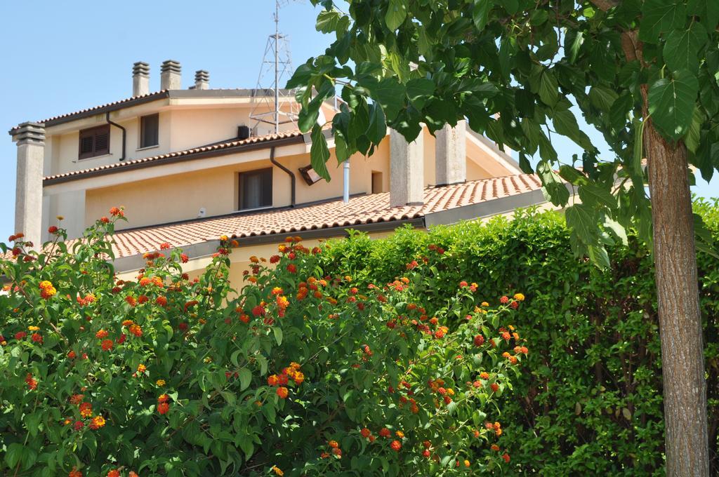 Bed & Breakfast Giardini Di Marzo Lecce Bagian luar foto