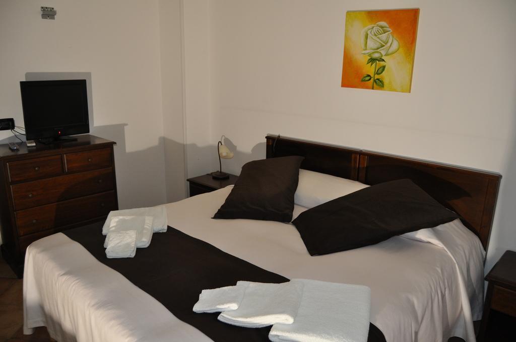 Bed & Breakfast Giardini Di Marzo Lecce Bagian luar foto