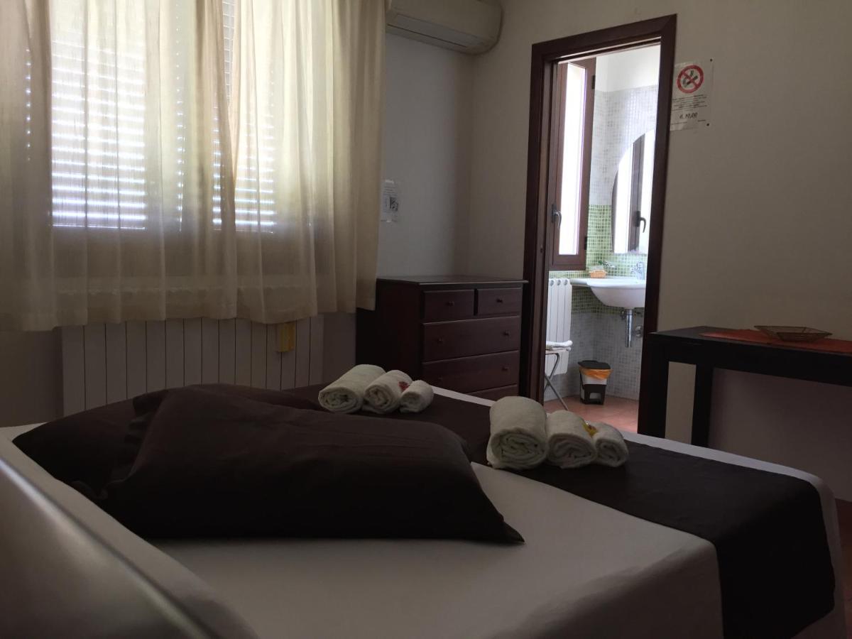 Bed & Breakfast Giardini Di Marzo Lecce Bagian luar foto